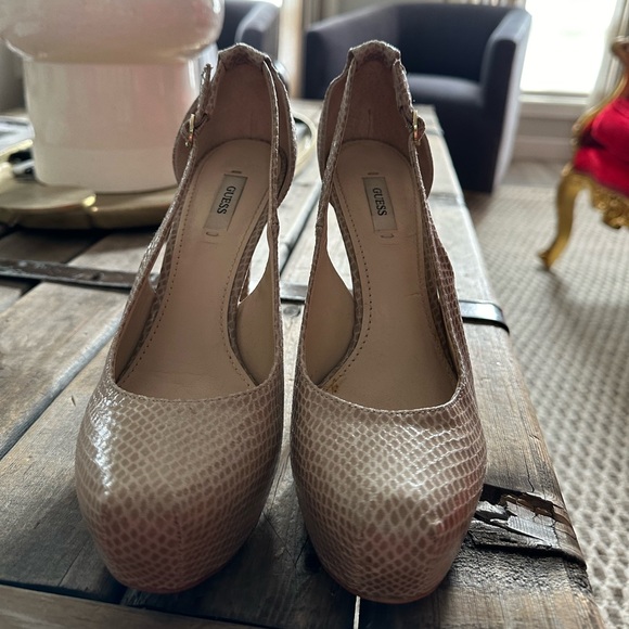 Nude snake print Guess Heels ( as new) - Picture 3 of 7